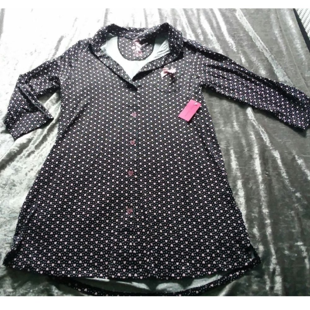 Betsey Johnson Size Medium Pajama Shirt NEW